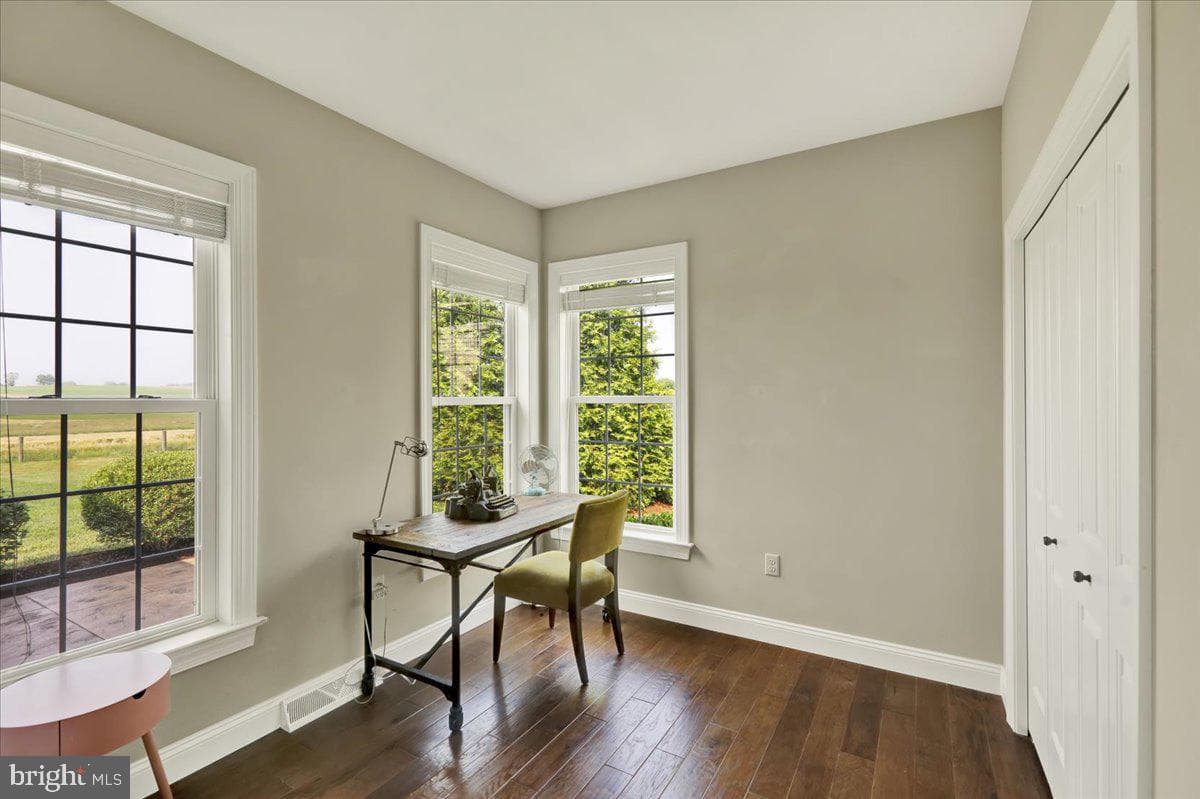 464 Greenhedge Drive photo 34