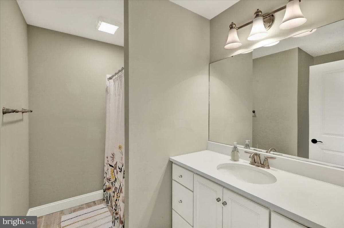 464 Greenhedge Drive photo 40