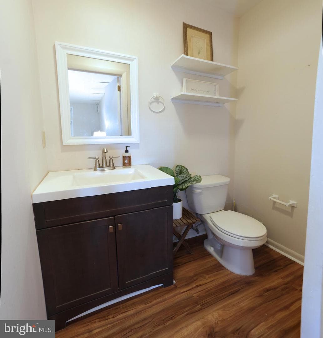 3824 Hillcrest Drive photo 30