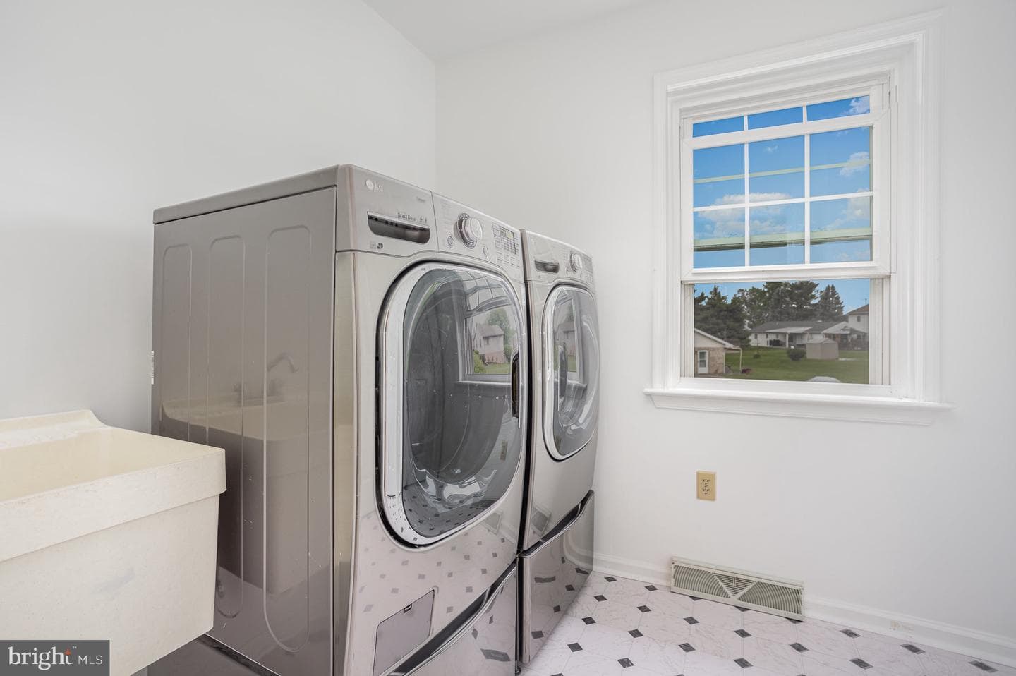 247 Miller Road photo 27