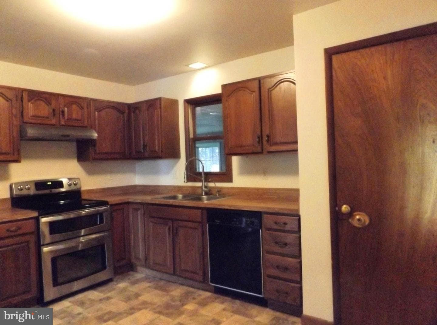 67 Angela Drive photo 8
