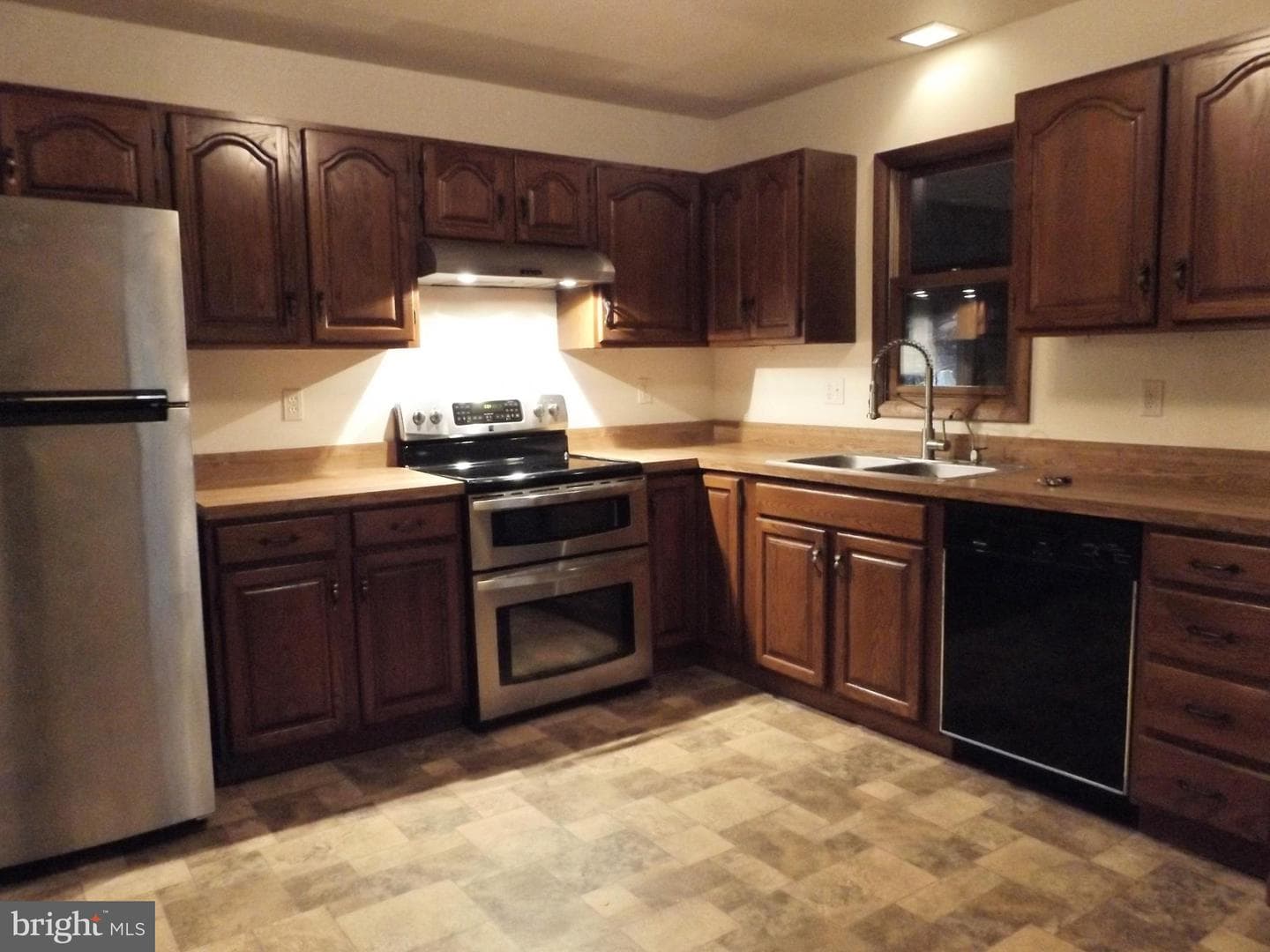 67 Angela Drive photo 9