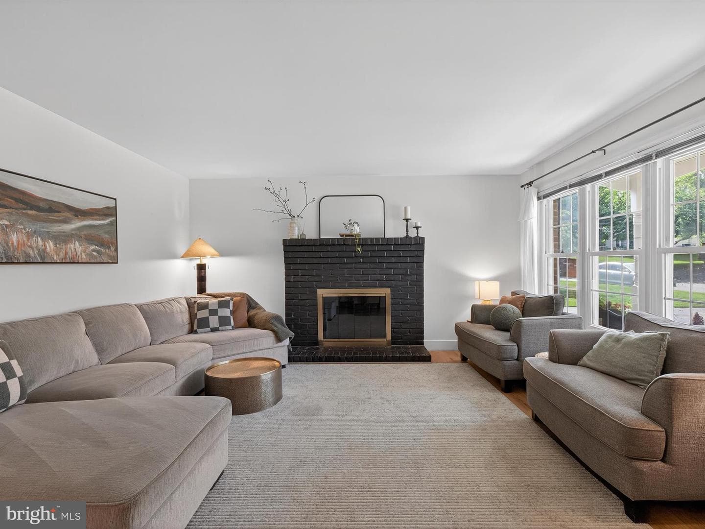27 Diane Avenue photo 4