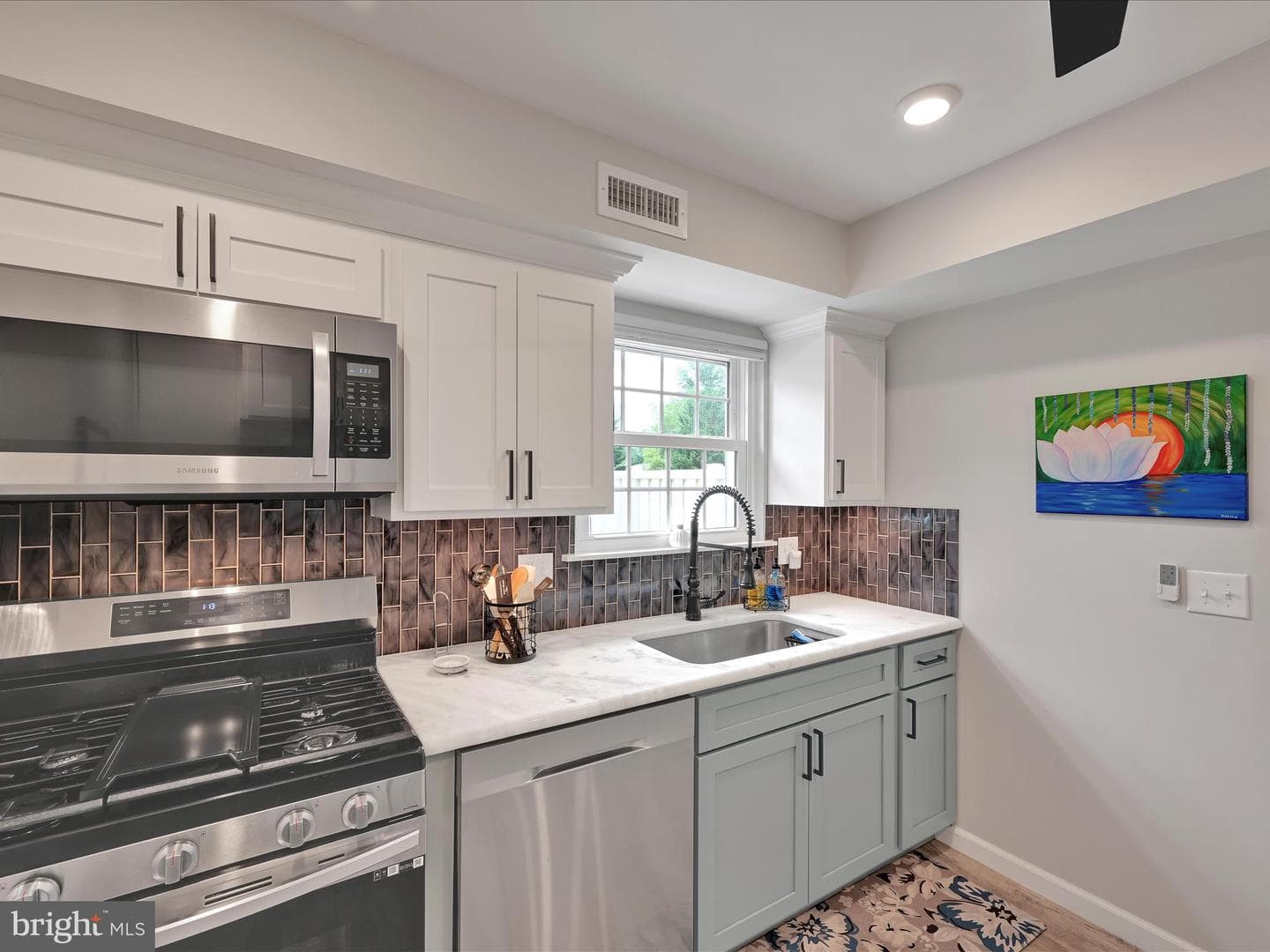 50 Valleybrook Drive photo 14