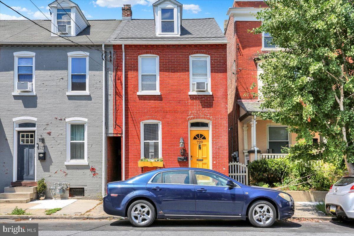 729 E Chestnut Street photo 4