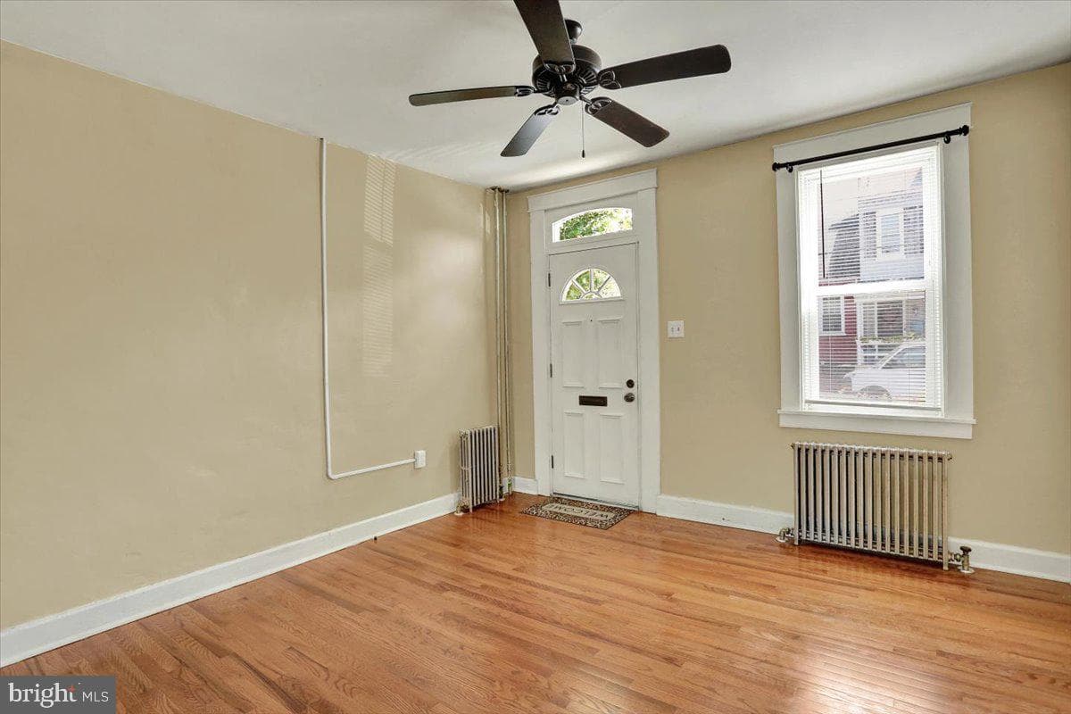 729 E Chestnut Street photo 8