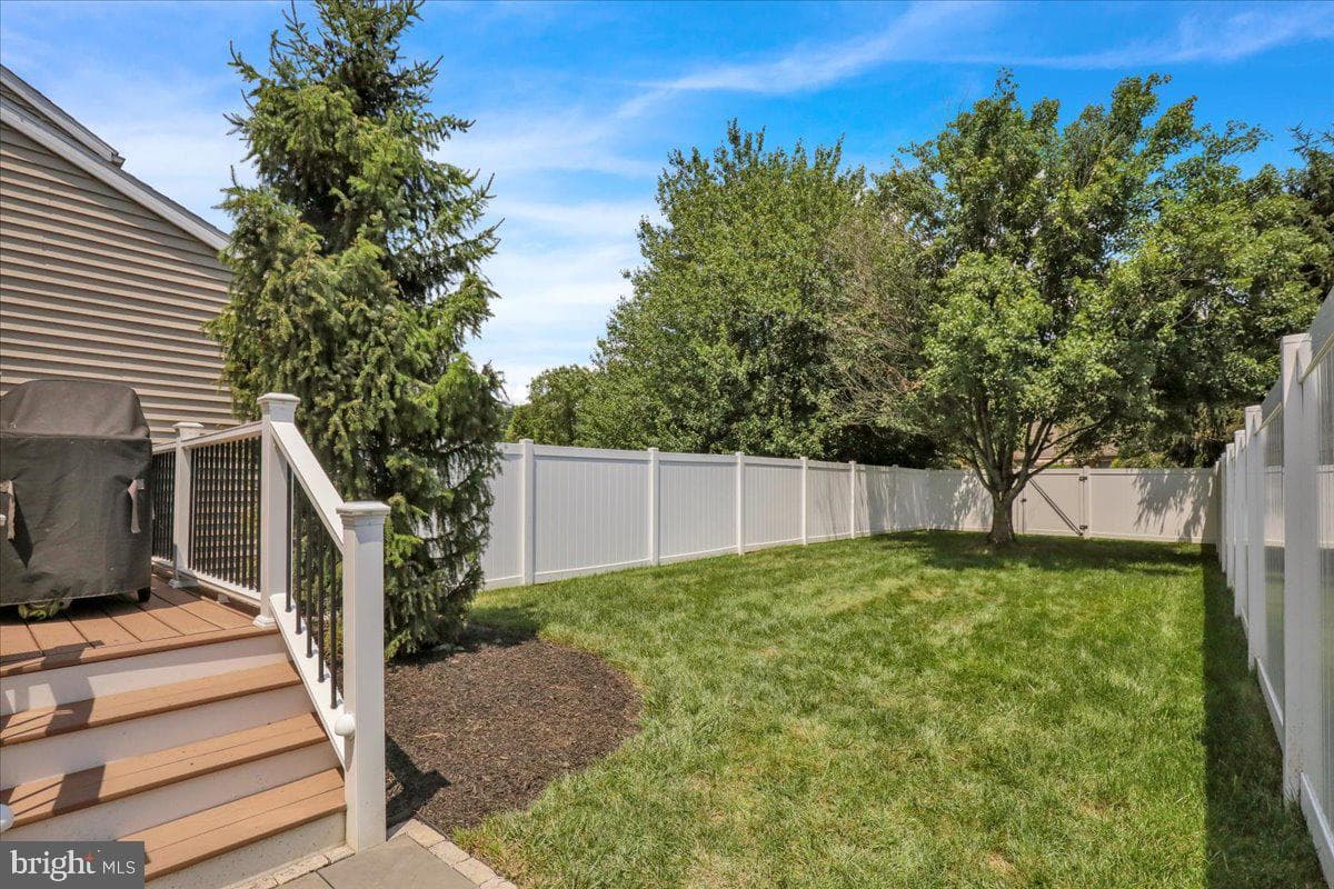 8 Spring Hill Lane photo 23