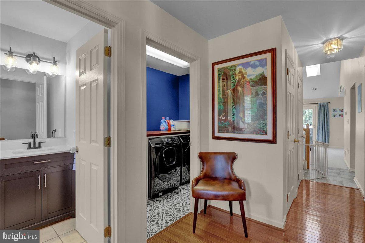 8 Spring Hill Lane photo 6