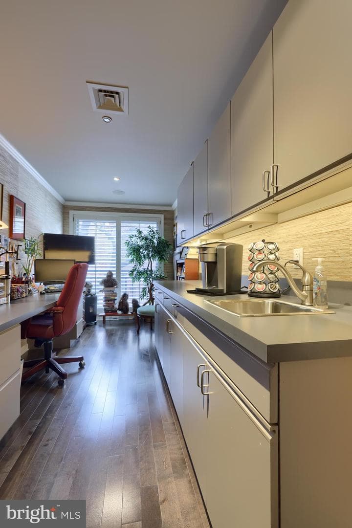 110 N Duke Street #201 photo 52