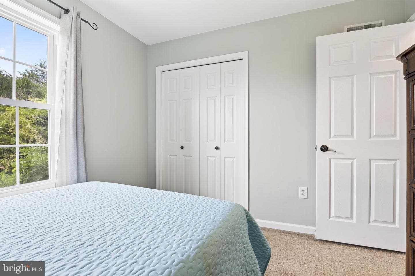 104 Chelmsford Drive photo 28