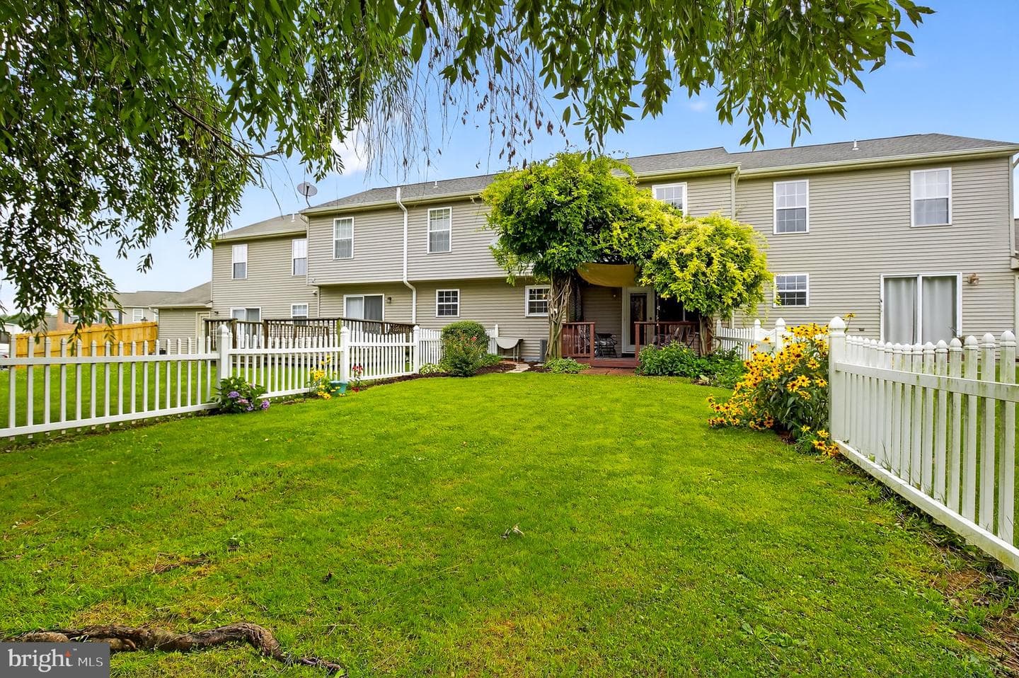 104 Chelmsford Drive photo 37