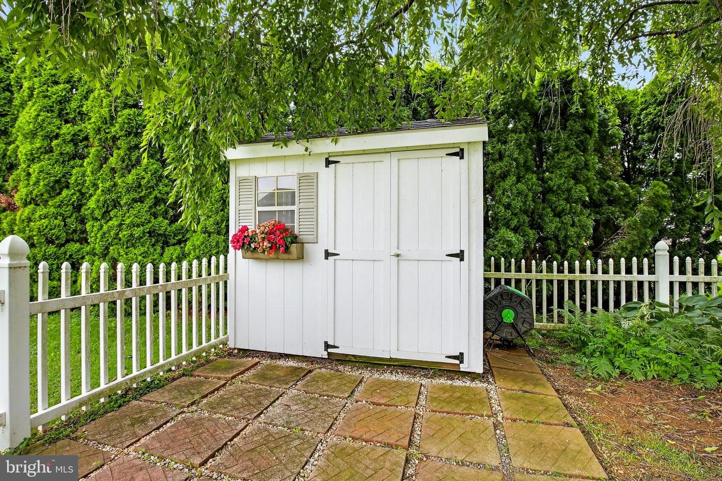 104 Chelmsford Drive photo 6