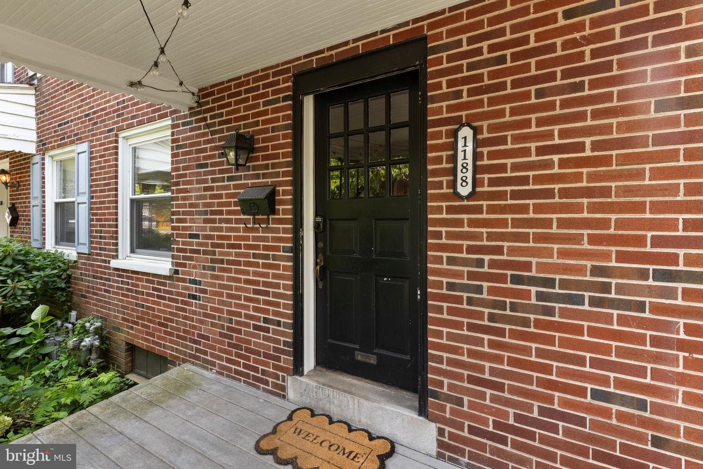 1188 Maple Avenue photo 2