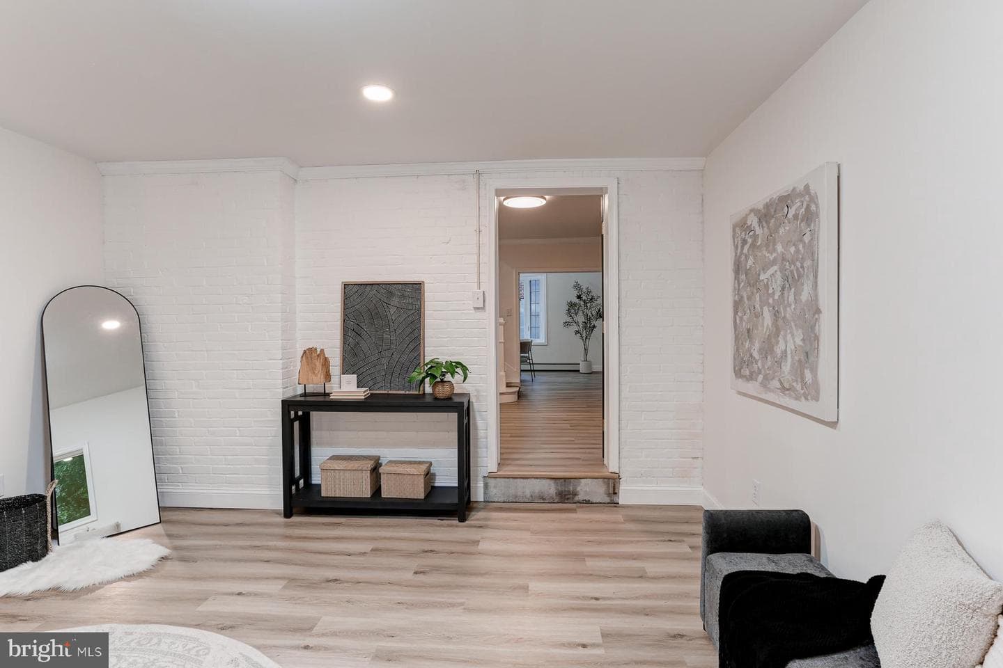 17 Girard Avenue photo 24