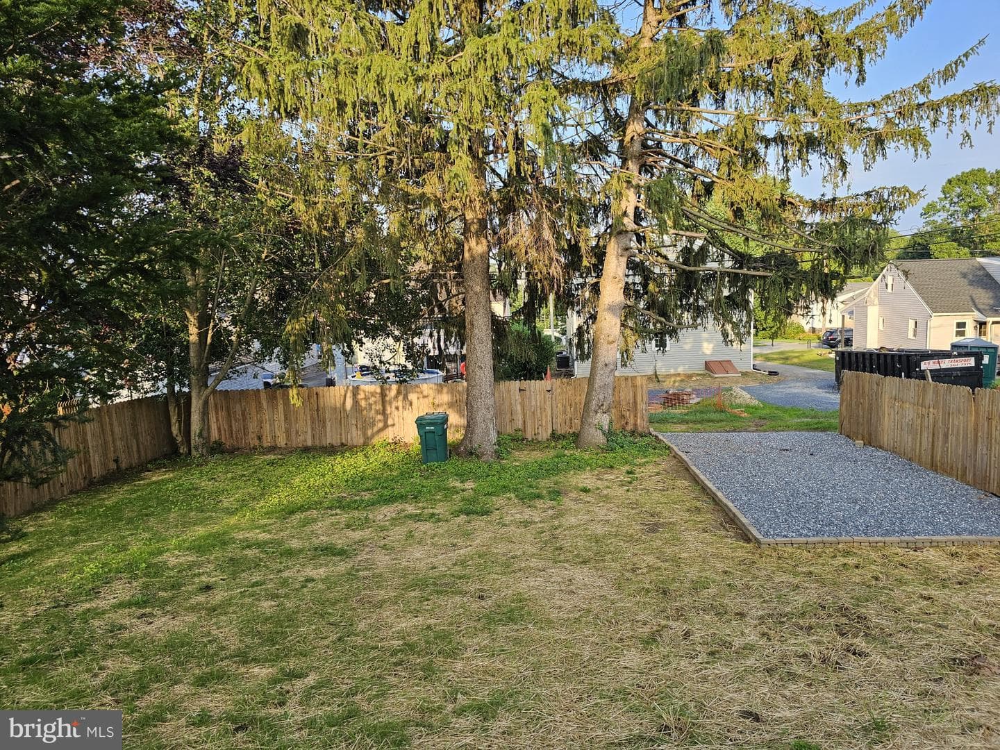 17 Girard Avenue photo 37