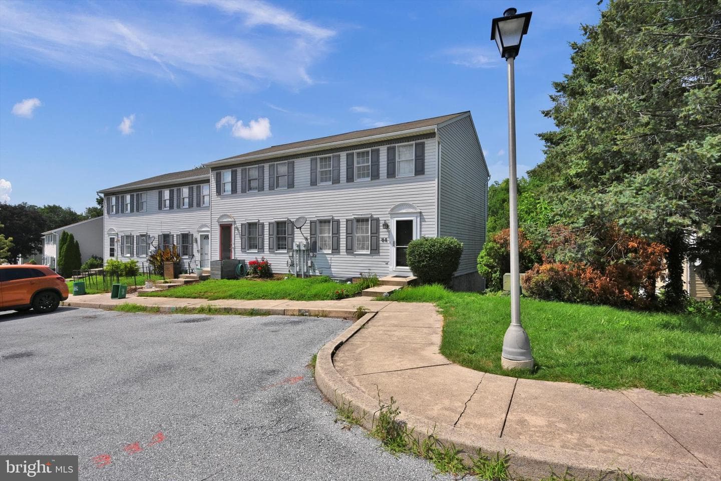 84 Michael Court photo 4