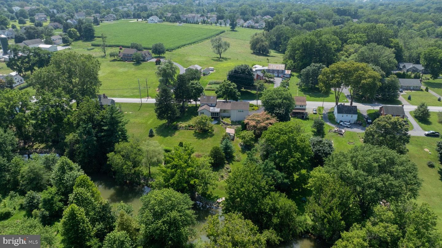 161 Strasburg Pike photo 9