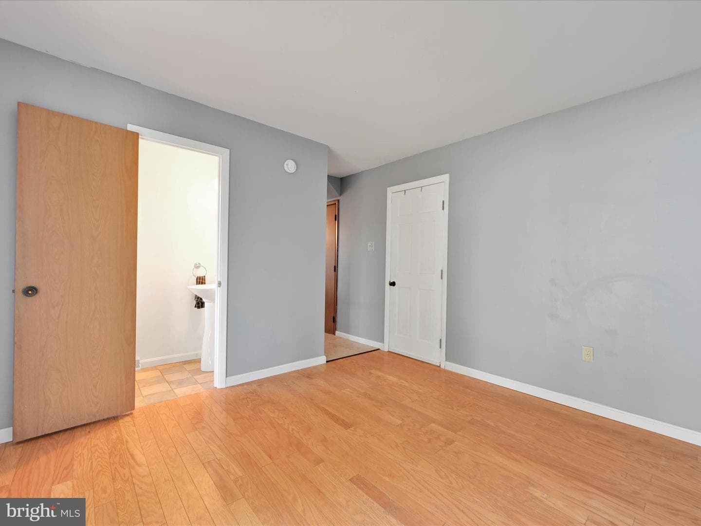 6075 Geneva Drive photo 26