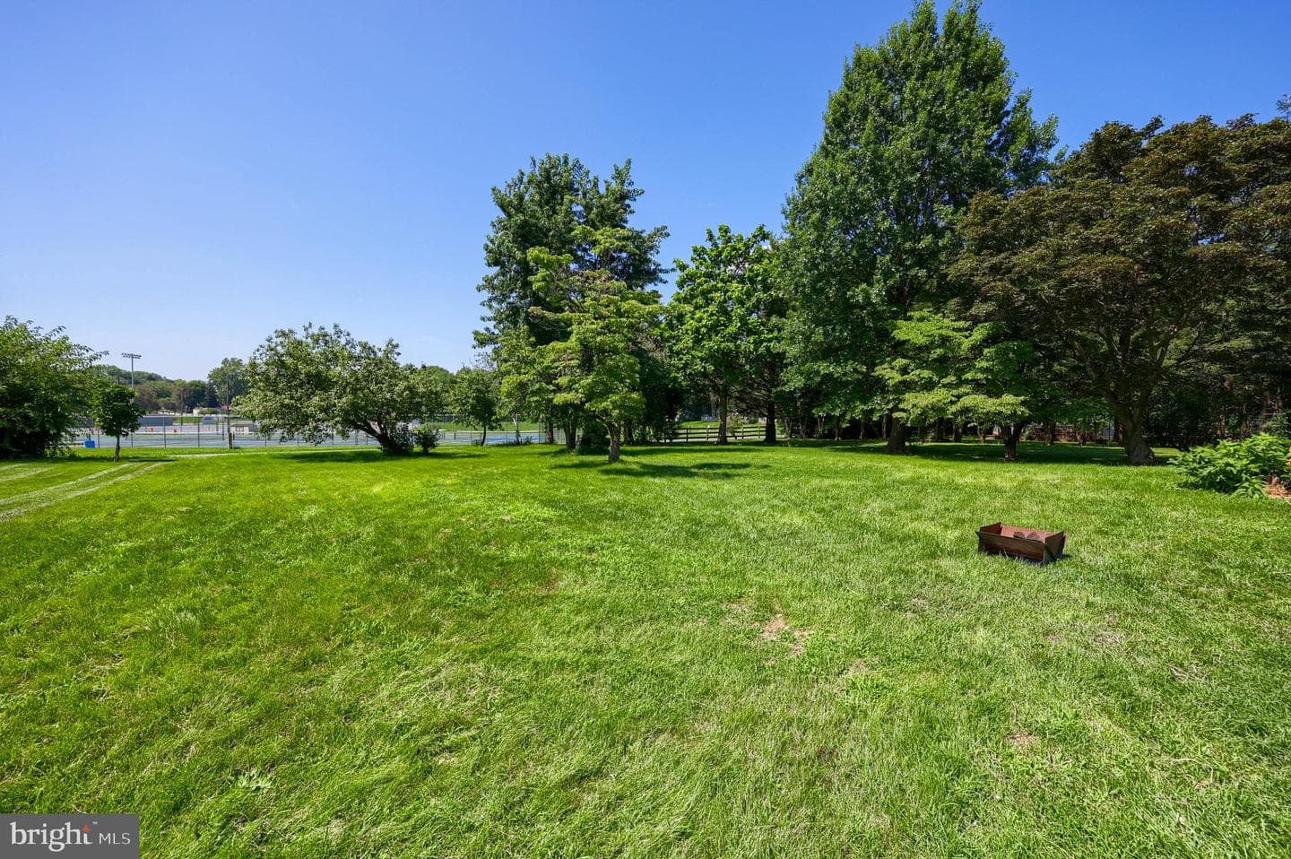 655 Juliette Avenue photo 41