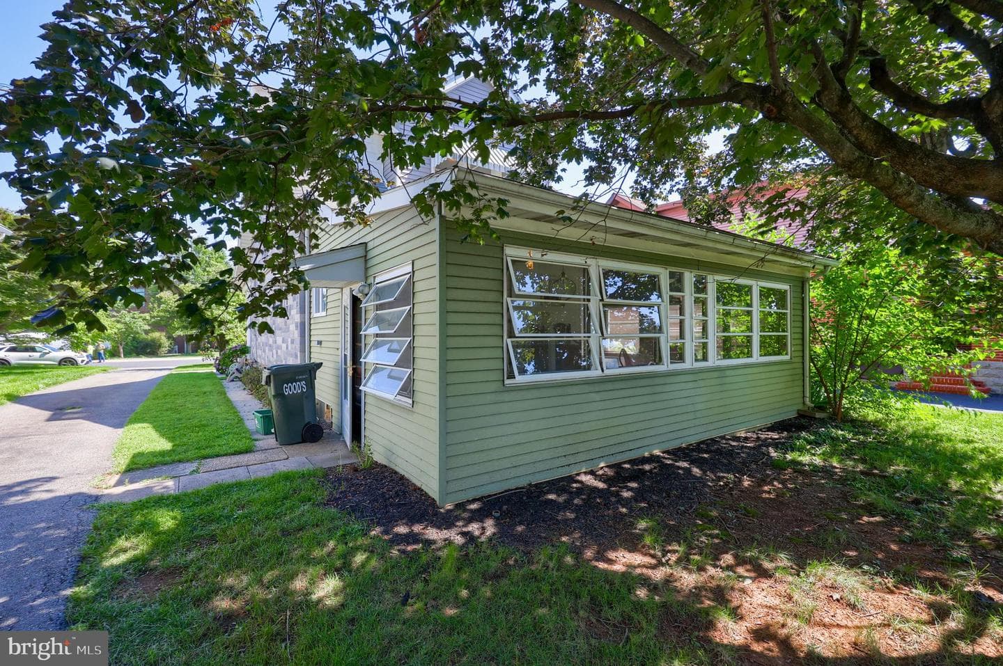 655 Juliette Avenue photo 43