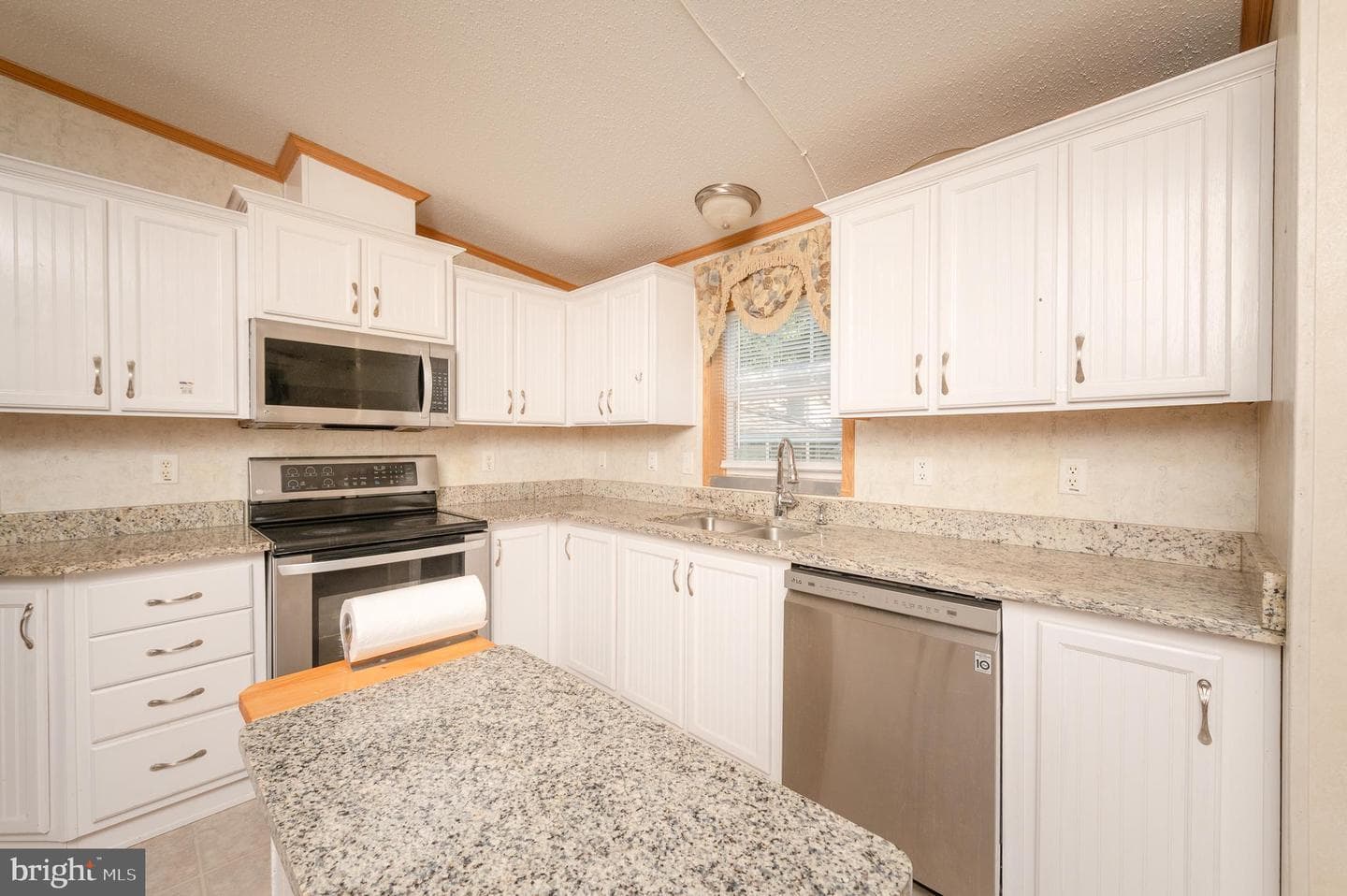 822 Gail Place photo 8