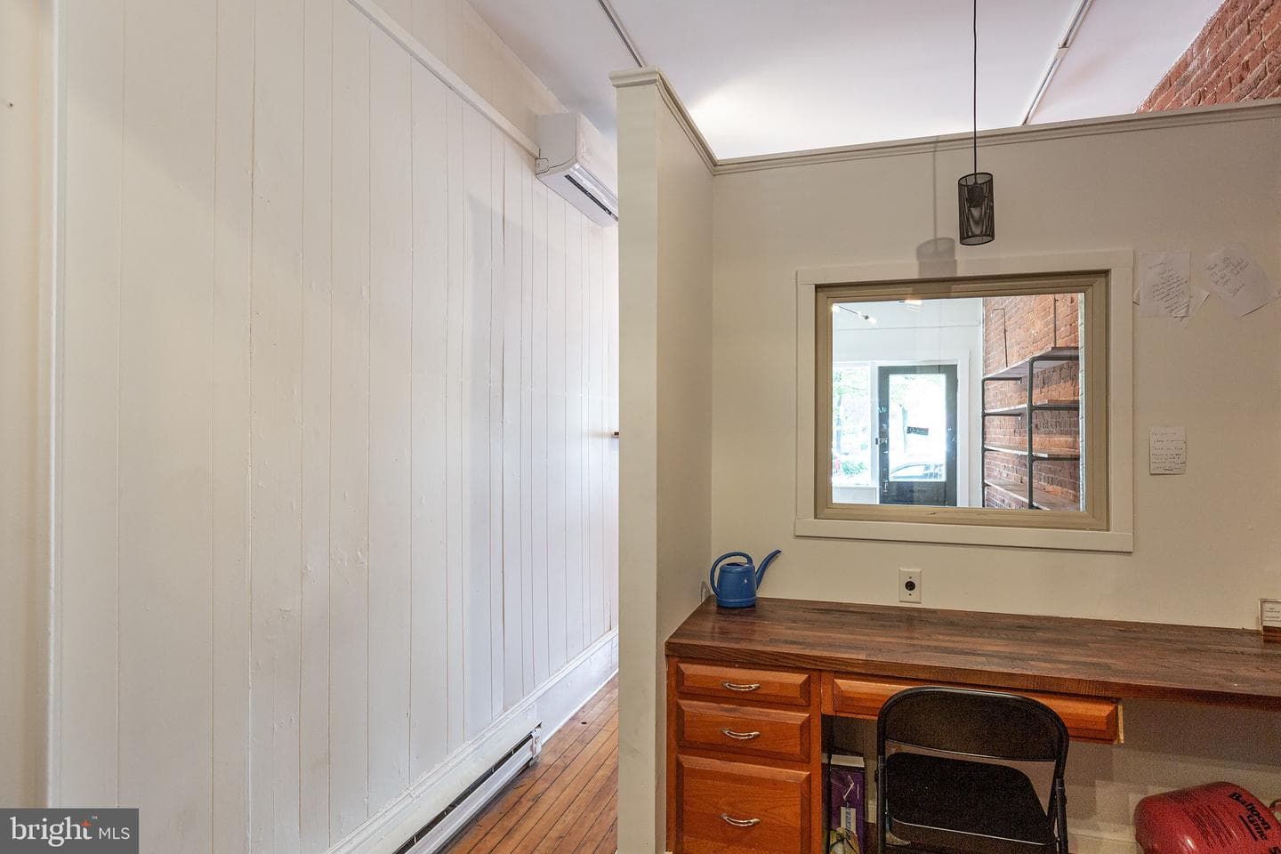 354 N Queen Street photo 8