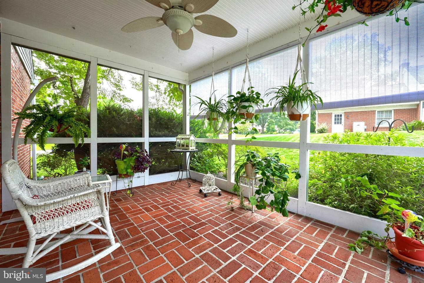 1403 Carlton Drive photo 8