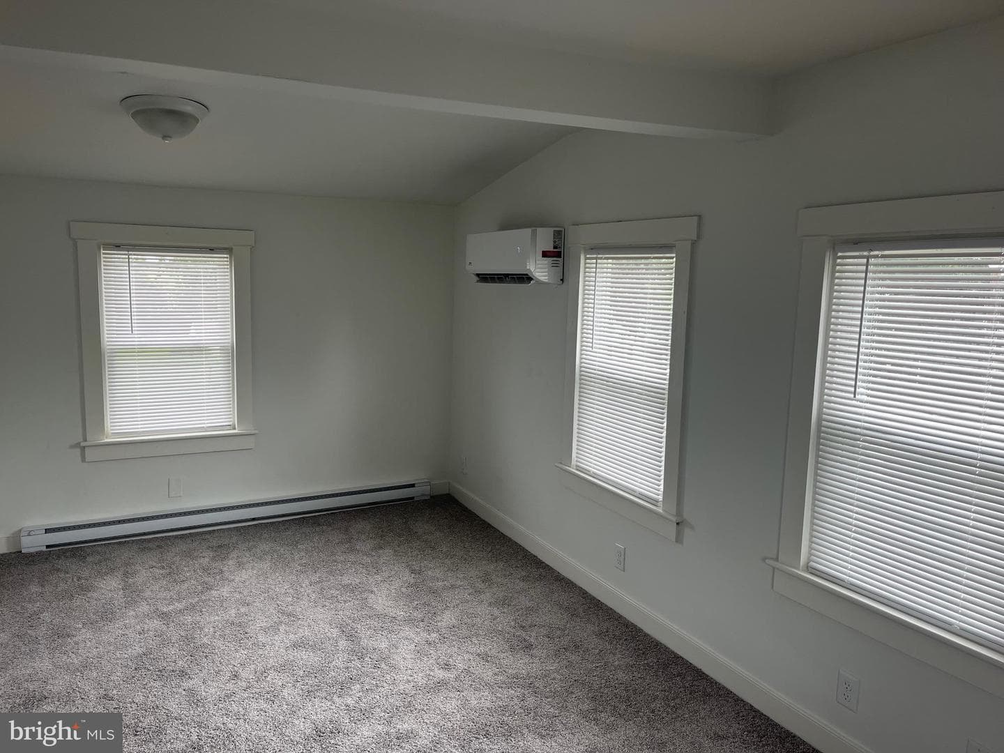 144 W Conestoga Street photo 21
