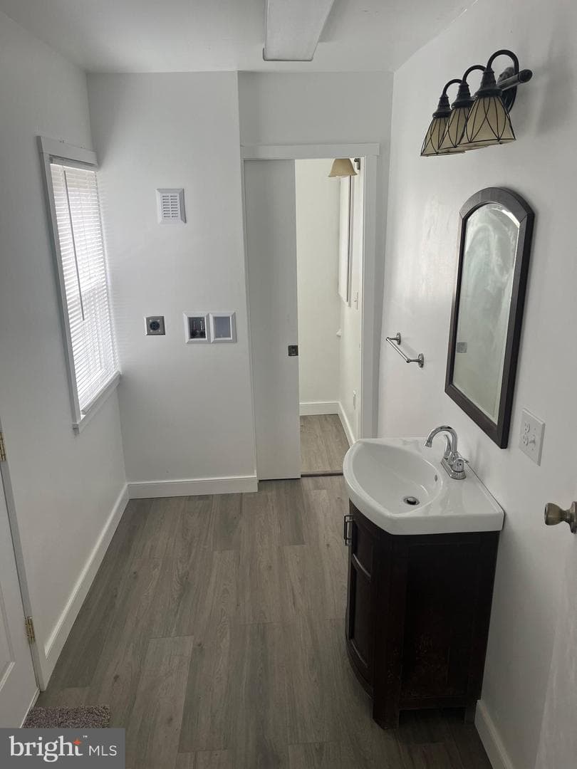 144 W Conestoga Street photo 8