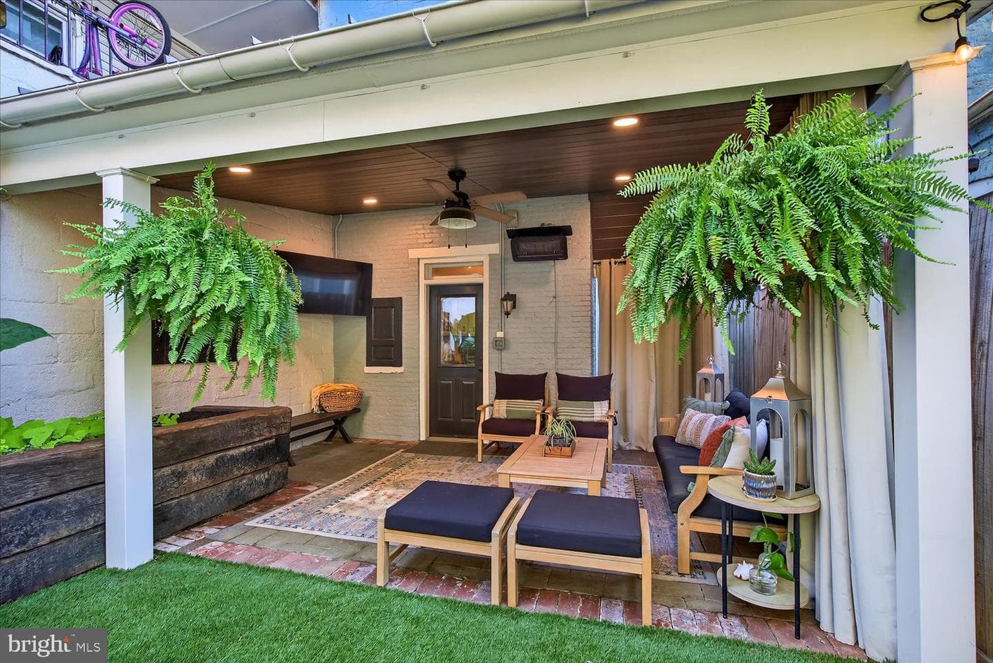 403 N Queen Street photo 42