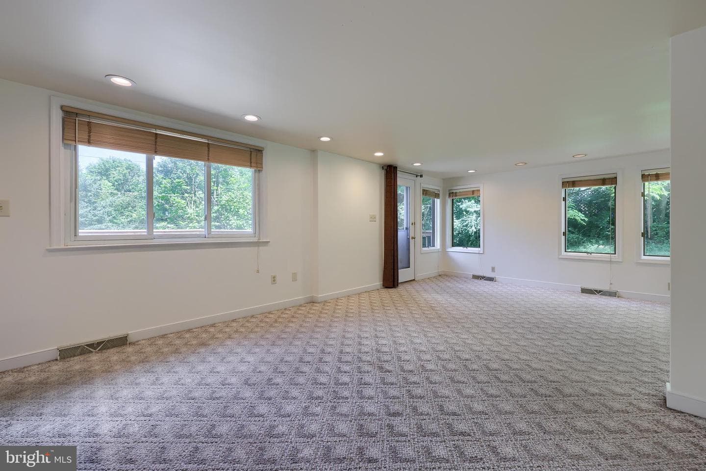 1075 Richmond Road photo 12