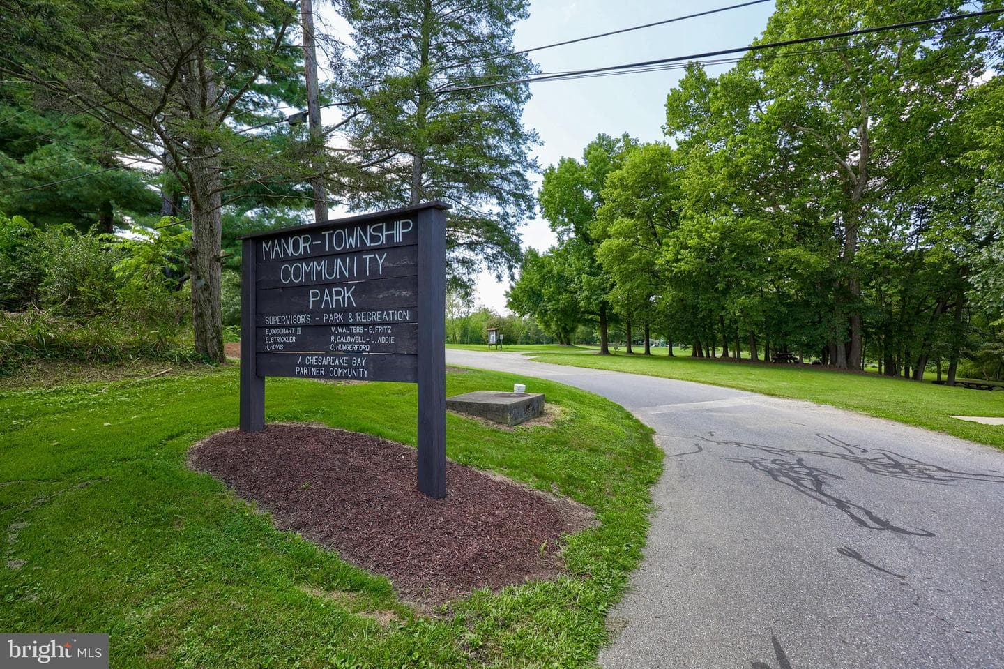 1075 Richmond Road photo 67