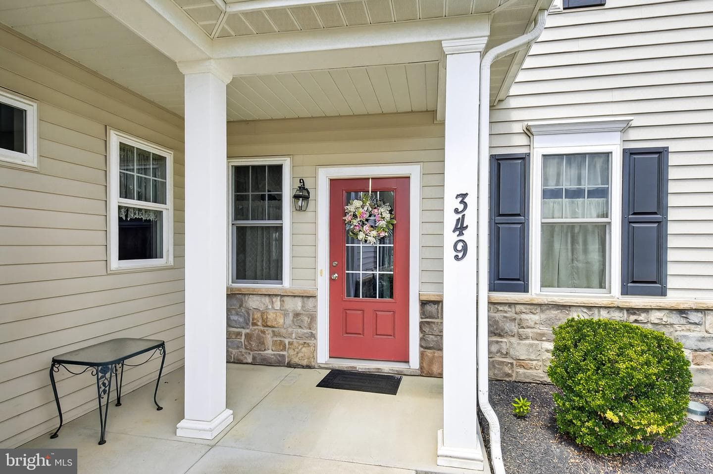 349 Pin Oak Drive photo 2