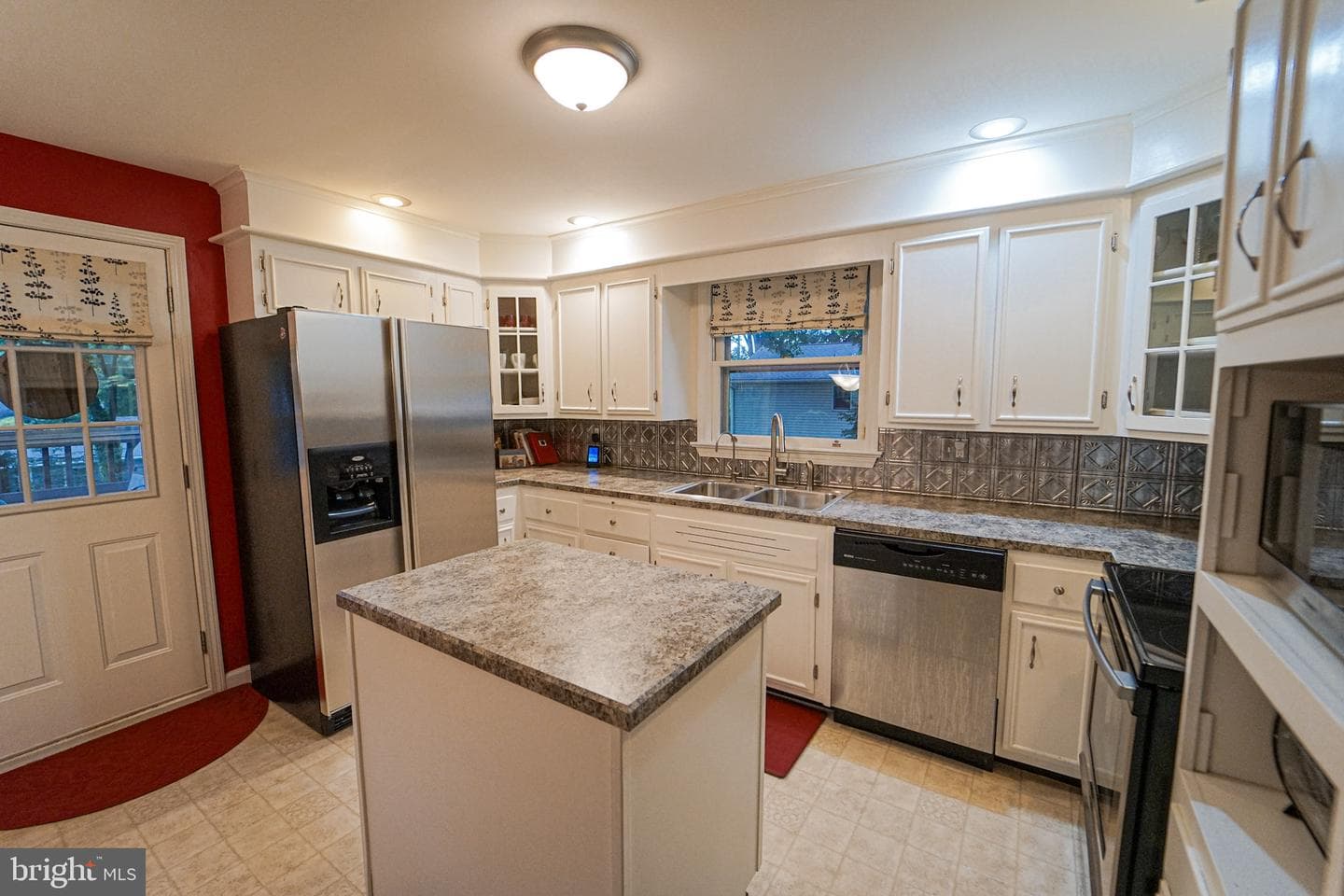 831 Park Hill Drive photo 4