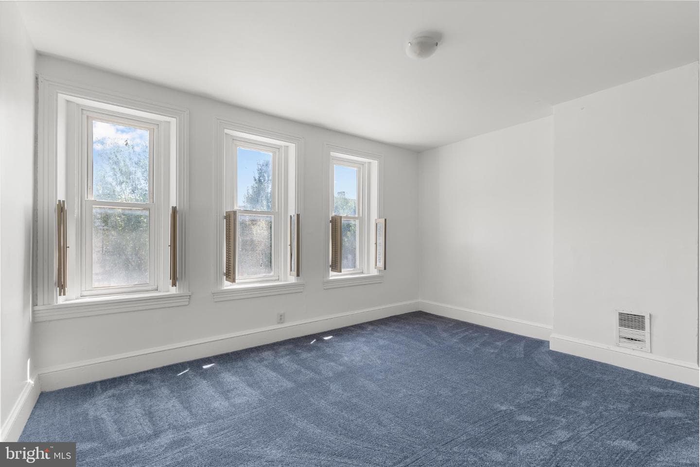 475 Locust Street photo 19
