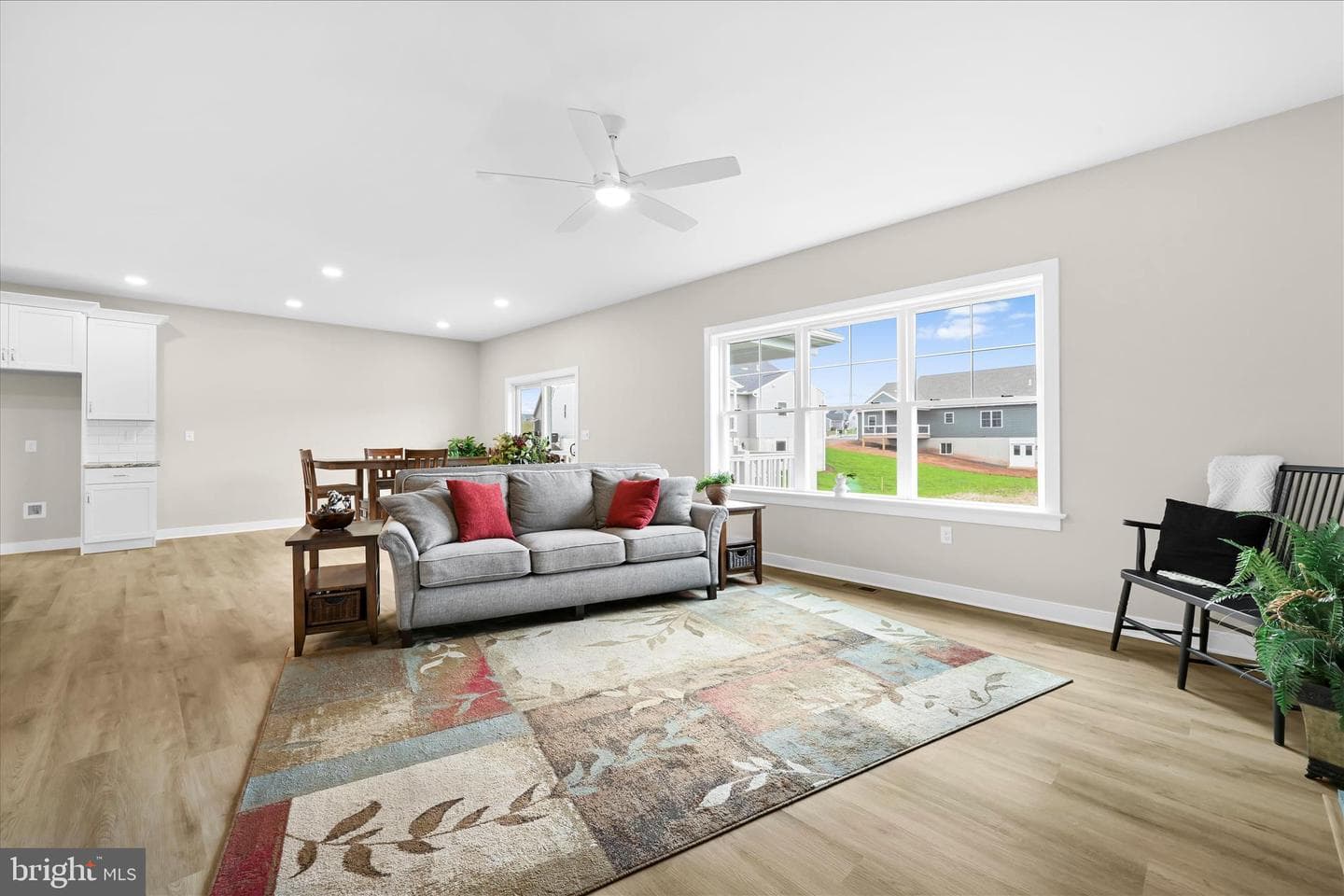 126 N. West View photo 10