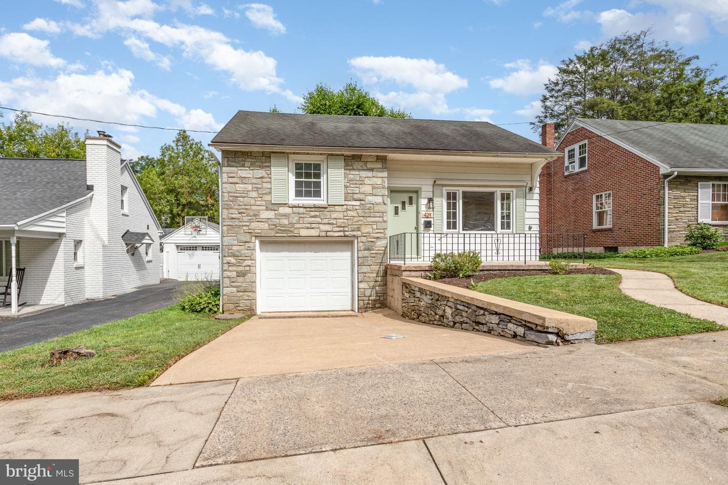 421 Laurel Avenue photo 5