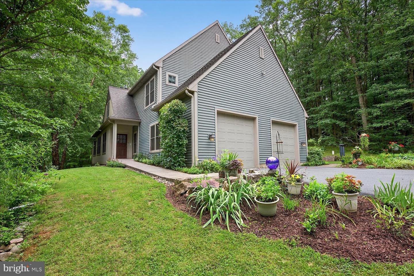 815 Laurel Ridge Road photo 2