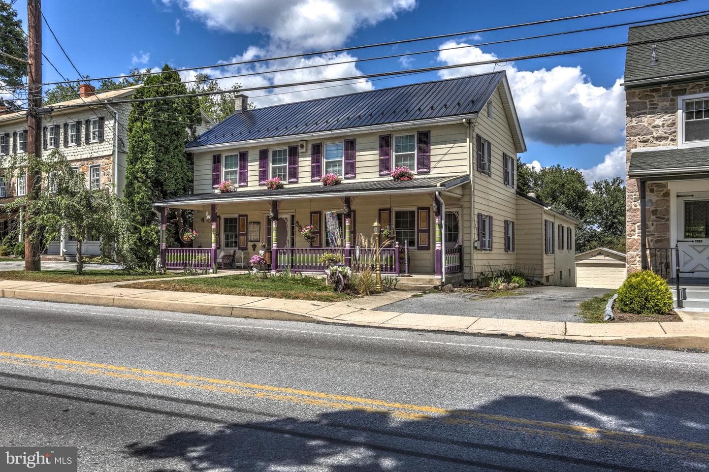 2085 Main Street photo 2