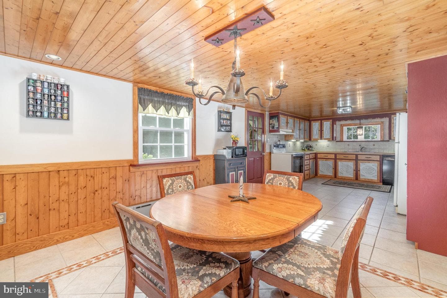 658 Martic Heights Drive photo 7