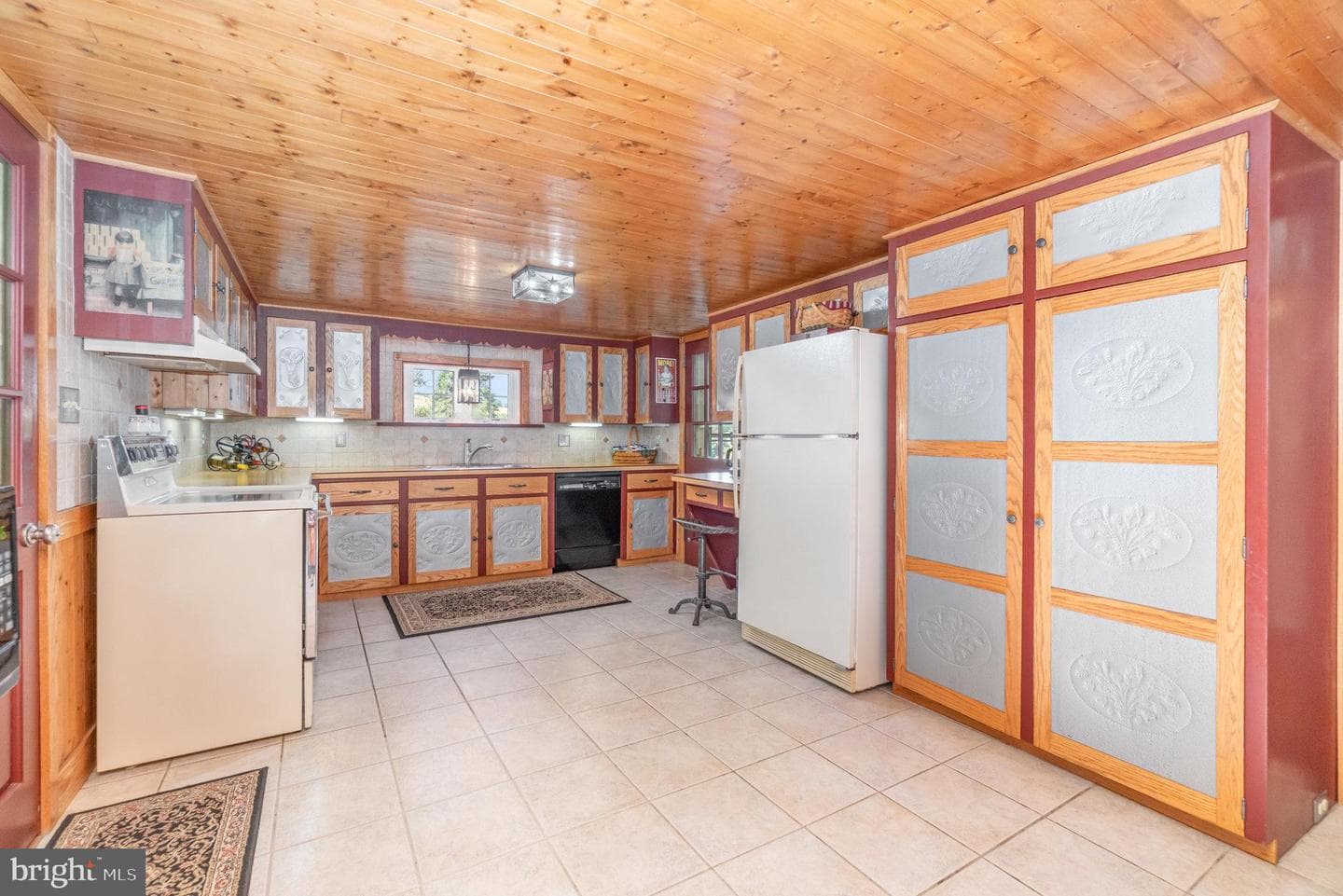 658 Martic Heights Drive photo 8