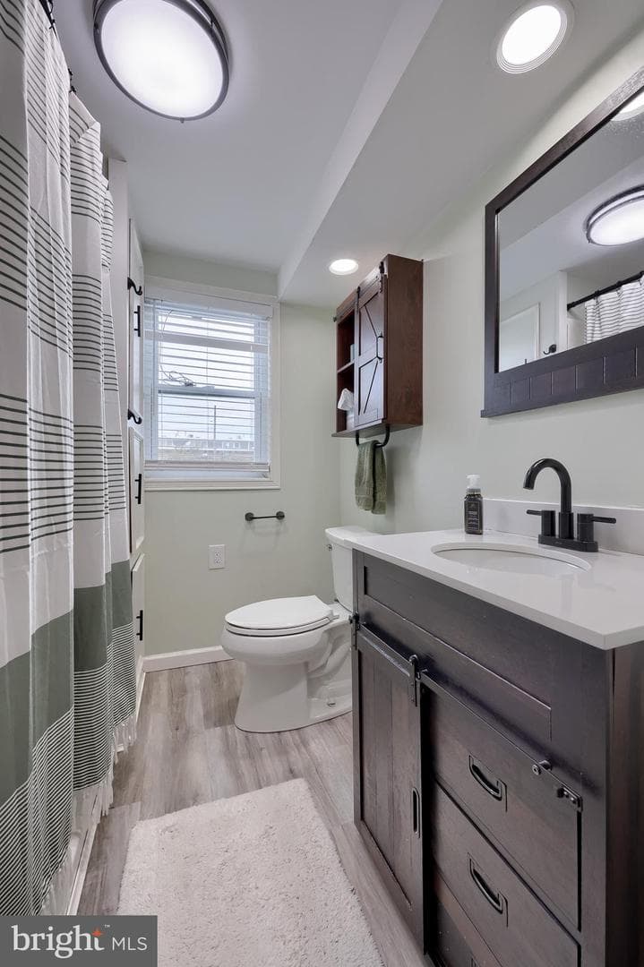 587 Zook Avenue photo 22