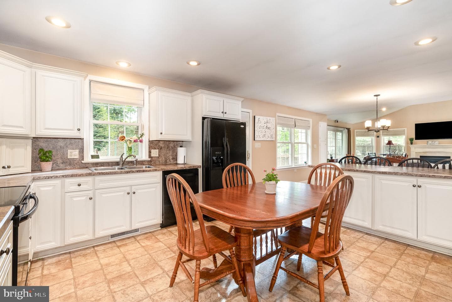 49 W Lexington Road photo 13