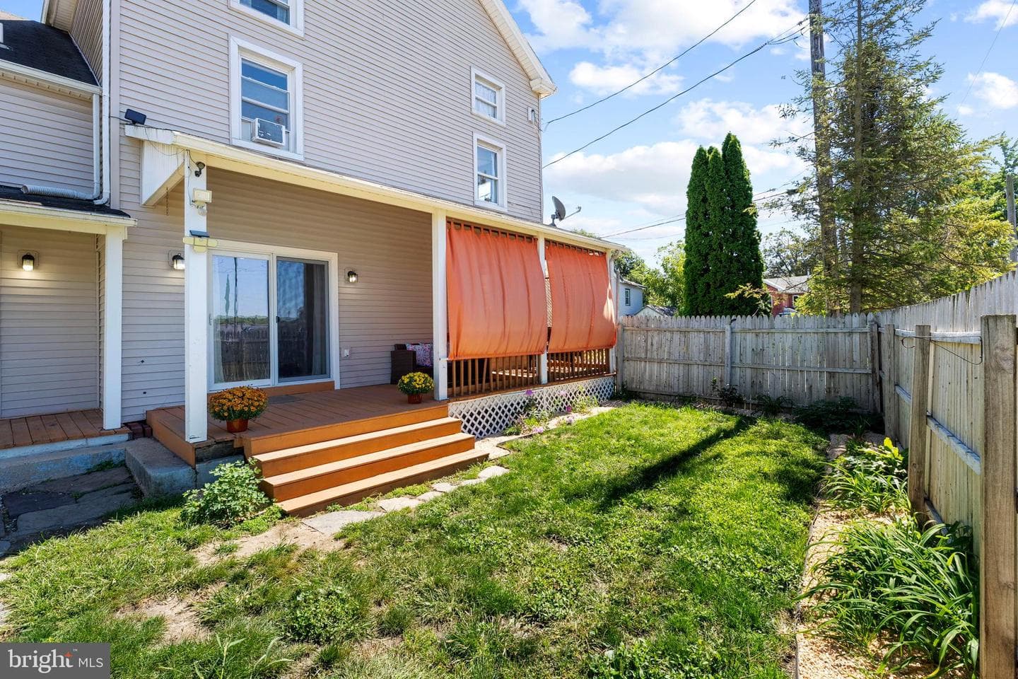 101 E Slokom Avenue photo 36