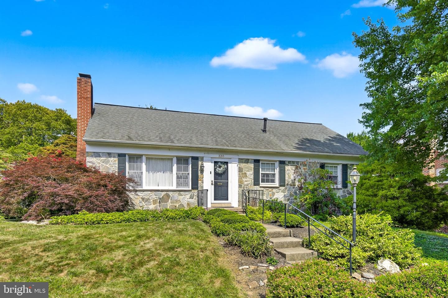 338 Atkins Avenue photo 1
