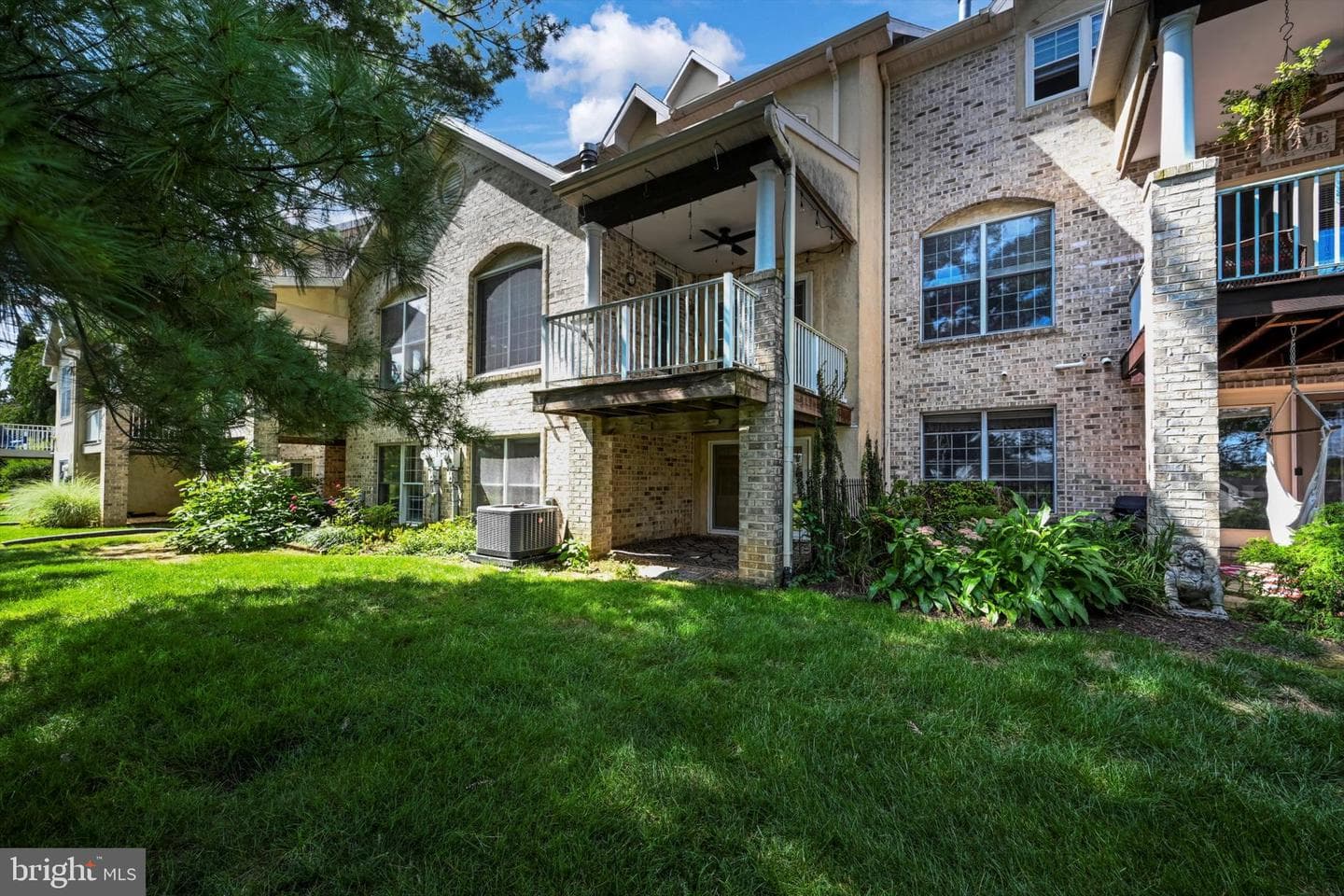 916 Rivergate Court photo 42
