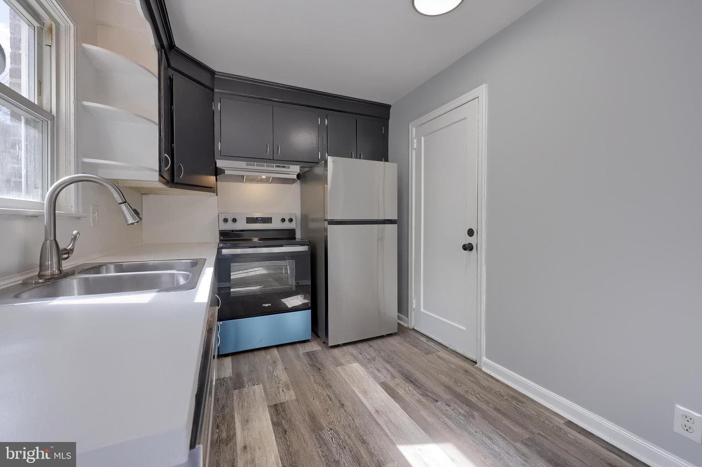 335 Lincoln Avenue photo 14