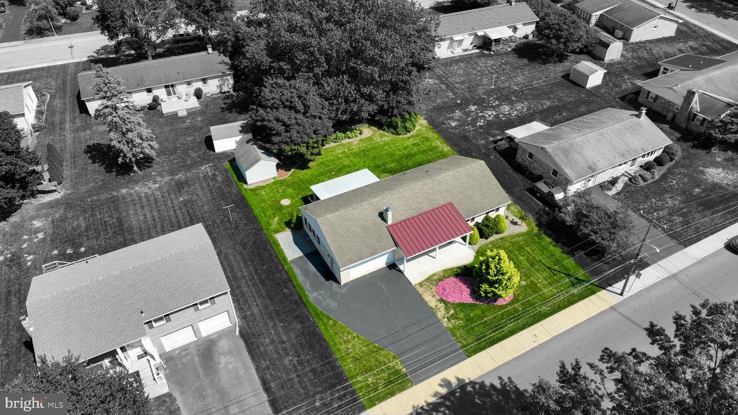837 Martin Avenue photo 11