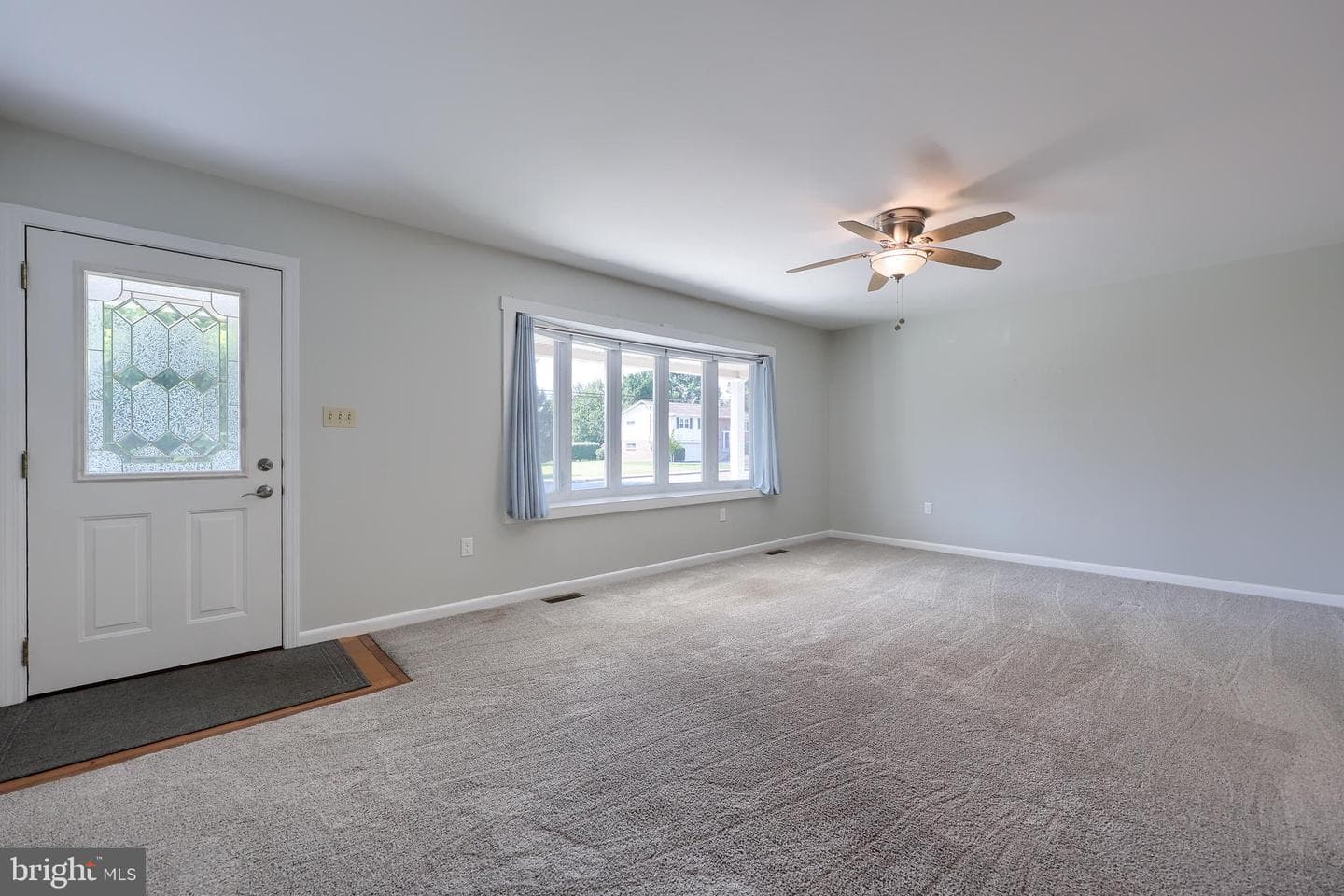 837 Martin Avenue photo 14