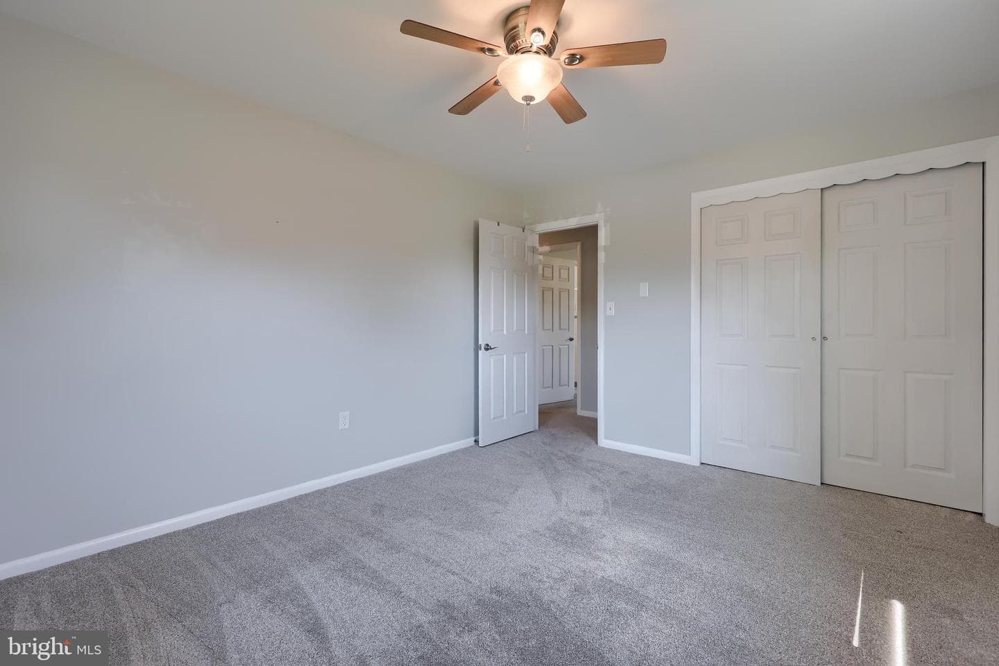 837 Martin Avenue photo 29